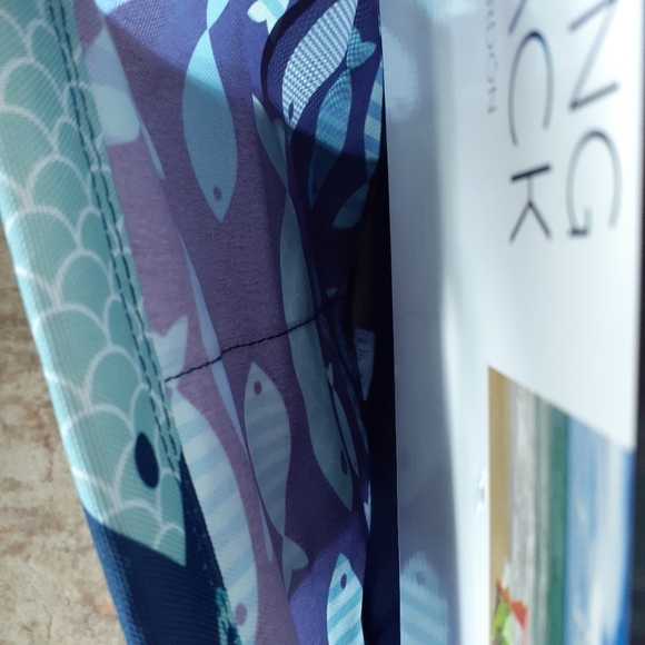 Gecko Brands Drawstring Backpack Fish Zip Pocket - Picture 3 of 4